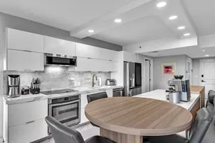 20191 E Country Club Dr, Aventura, FL 33180 - Photo 19