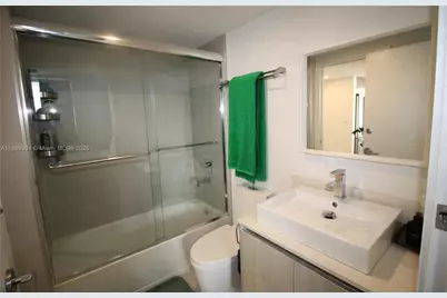 13800 Highland Dr #510, North Miami Beach, FL 33181 - Photo 5