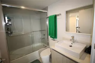 13800 Highland Dr, North Miami Beach, FL 33181 - Photo 5