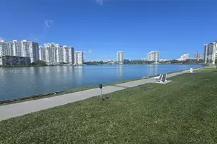 2929 Point E Dr, Aventura, FL 33160 - Photo 17