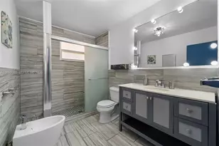 2858 Pine Tree Dr, Miami Beach, FL 33140 - Photo 15