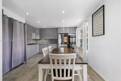 2858 Pine Tree Dr #5, Miami Beach, FL 33140 - Photo 7