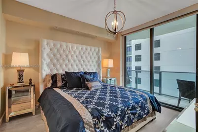 55 SW 9th St #2201, Miami, FL 33130 - Photo 11