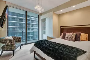55 SW 9th St, Miami, FL 33130 - Photo 21