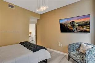 55 SW 9th St, Miami, FL 33130 - Photo 23