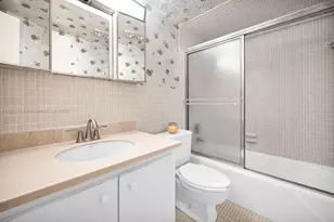 4800 Hillcrest Ln, Hollywood, FL 33021 - Photo 17