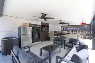 3022 NW 95th St, Miami, FL 33147 - Photo 33