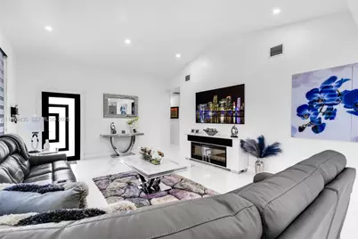 3022 NW 95th St, Miami, FL 33147 - Photo 5