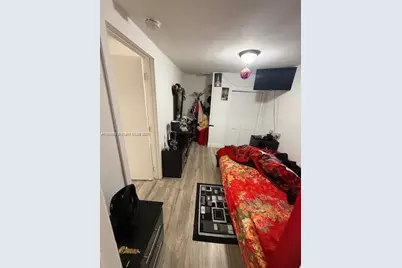 276 E 12th St, Hialeah, FL 33010 - Photo 7