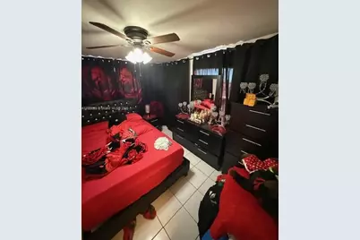276 E 12th St, Hialeah, FL 33010 - Photo 15