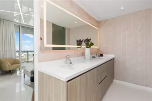 1040 Biscayne Blvd, Miami, FL 33132 - Photo 35