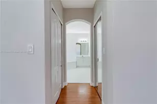 8450 NW 113th Passage, Doral, FL 33178 - Photo 19