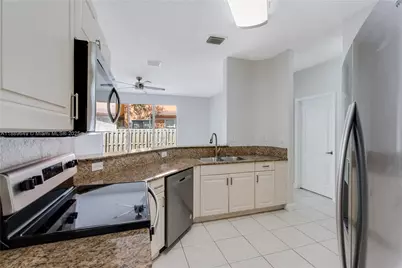 8450 NW 113th Psge, Doral, FL 33178 - Photo 13