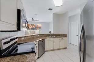 8450 NW 113th Passage, Doral, FL 33178 - Photo 13