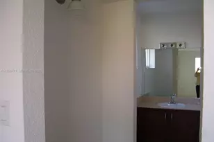 445 SW 11th St, Miami, FL 33130 - Photo 7