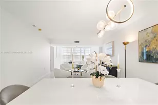 3635 Whitehall Dr, West Palm Beach, FL 33401 - Photo 7