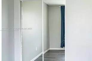 6545 W 27th Ct, Hialeah, FL 33016 - Photo 11