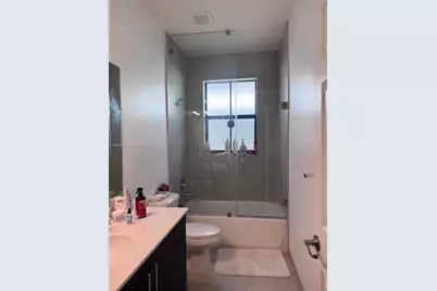 10300 NW 70th Ter #10300, Doral, FL 33178 - Photo 19