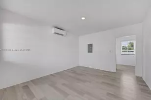 570 NE 68th St, Miami, FL 33138 - Photo 13