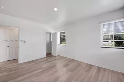 570 NE 68th St, Miami, FL 33138 - Photo 5