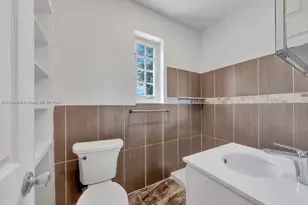 570 NE 68th St, Miami, FL 33138 - Photo 7