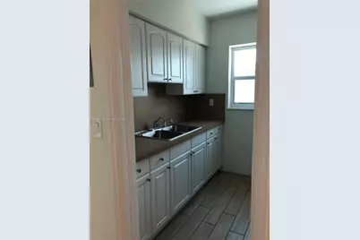 2320 NW 15th St, Miami, FL 33125 - Photo 3