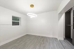 11505 NE 11th Pl, Biscayne Park, FL 33161 - Photo 13