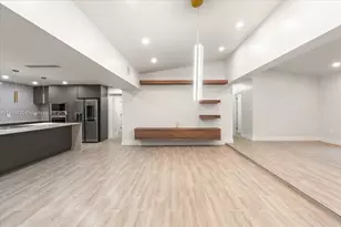 11505 NE 11th Pl, Biscayne Park, FL 33161 - Photo 5