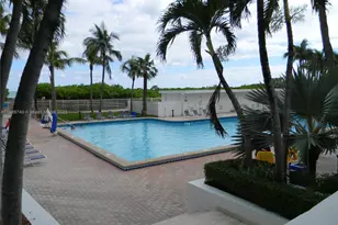 6345 Collins Ave, Miami Beach, FL 33141 - Photo 9