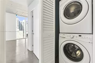 151 SE 1st St, Miami, FL 33131 - Photo 9