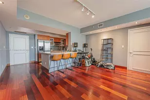 335 S Biscayne Blvd, Miami, FL 33131 - Photo 17