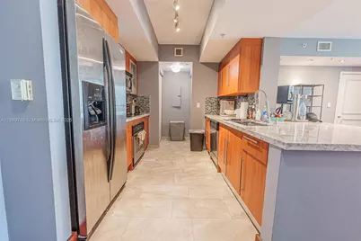 335 S Biscayne Blvd #1207, Miami, FL 33131 - Photo 3