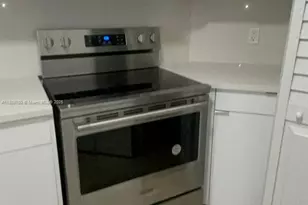 6288 NW 186th St, Hialeah, FL 33015 - Photo 9