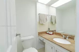 250 174th St, Sunny Isles Beach, FL 33160 - Photo 29