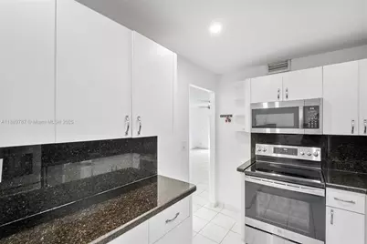 8107 SW 72nd Ave #201E, Miami, FL 33143 - Photo 7