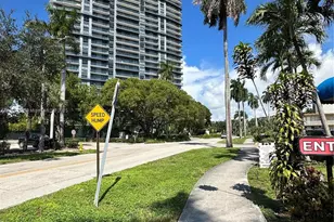 26 Diplomat Pkwy, Hallandale Beach, FL 33009 - Photo 7