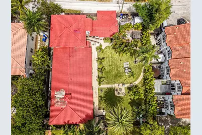 2625 NE 13th Ct, Fort Lauderdale, FL 33304 - Photo 3