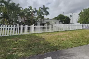 200 NW 9th St, Boca Raton, FL 33432 - Photo 49