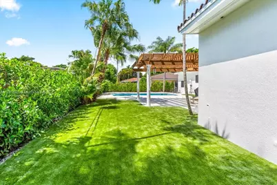 1426 Robbia Ave, Coral Gables, FL 33146 - Photo 21