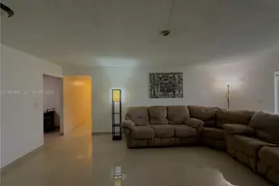 325 W Laurel Dr, Margate, FL 33063 - Photo 3