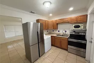 2215 Adams St, Hollywood, FL 33020 - Photo 11