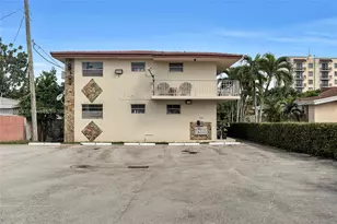 559 SW 10th St, Miami, FL 33130 - Photo 1
