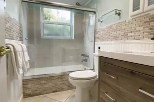 1012 SE 15th St, Fort Lauderdale, FL 33316 - Photo 15