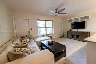 1012 SE 15th St, Fort Lauderdale, FL 33316 - Photo 7