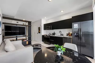 398 NE 5th St #1407, Miami, FL 33132 - Photo 5