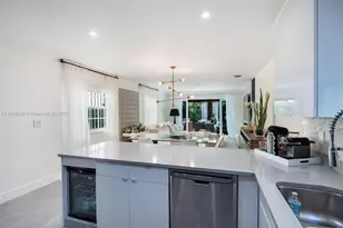 2752 SW 11th St, Miami, FL 33135 - Photo 13