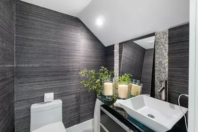 2752 SW 11th St, Miami, FL 33135 - Photo 17