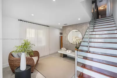 2752 SW 11th St, Miami, FL 33135 - Photo 3