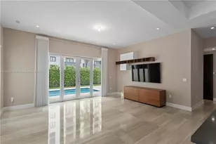 8415 NW 34th Dr, Doral, FL 33122 - Photo 25