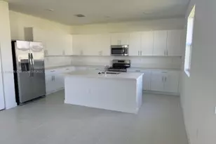 19855 SW 321st St, Homestead, FL 33030 - Photo 5